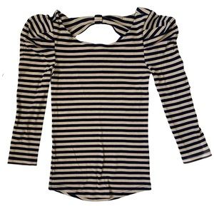 Betsy Jonhson Top with cute blow in the back